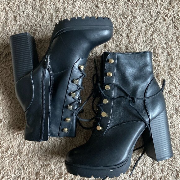 Express Faux Leather High Heel Ankle Boots Size 7.5 LIKE NEW Biker Date Night - Picture 2 of 6